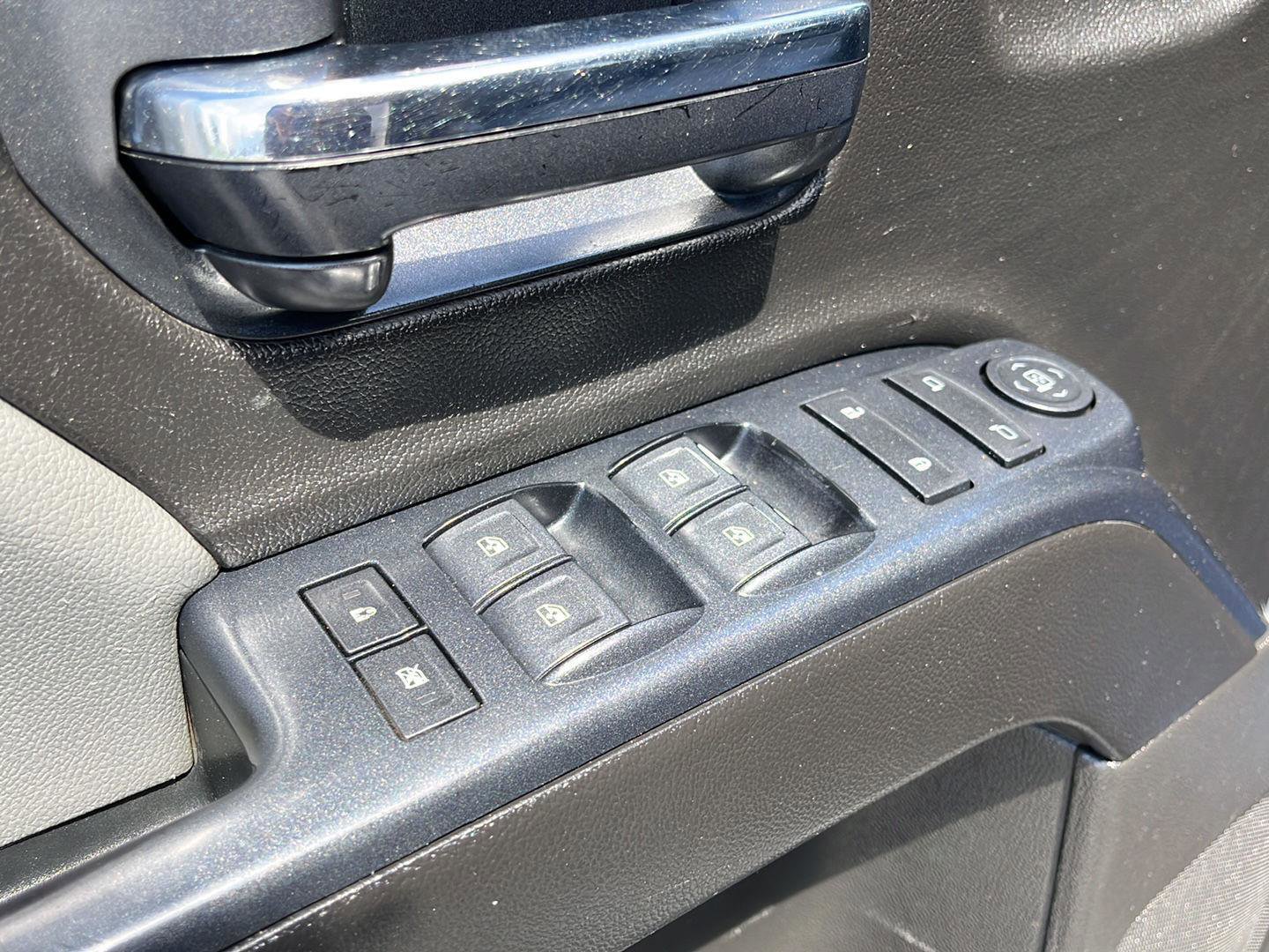 Used 2018 GMC Sierra 1500 4x4 Crew Cab image 10
