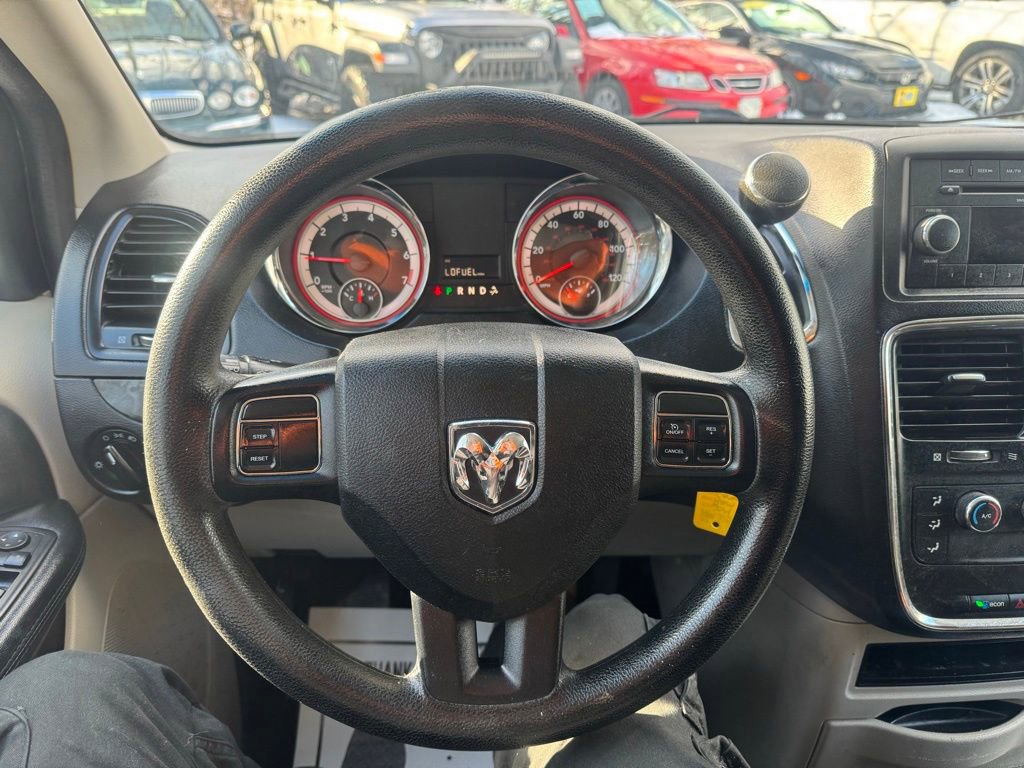 Used 2014 RAM C/V Tradesman image 23