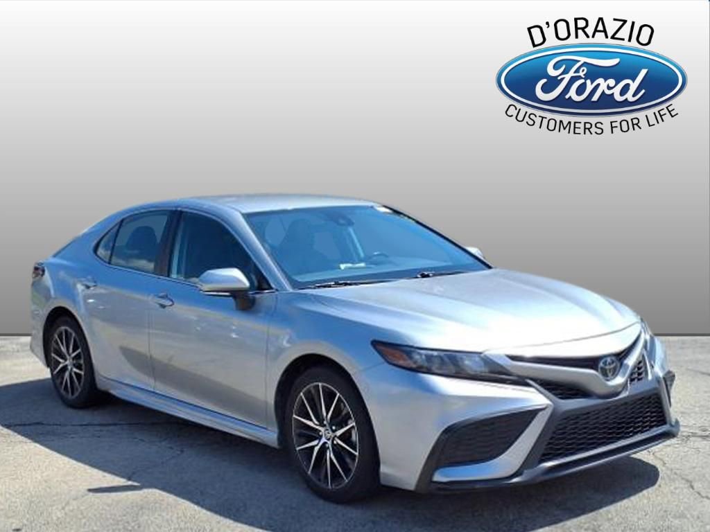 Used 2023 Toyota Camry SE