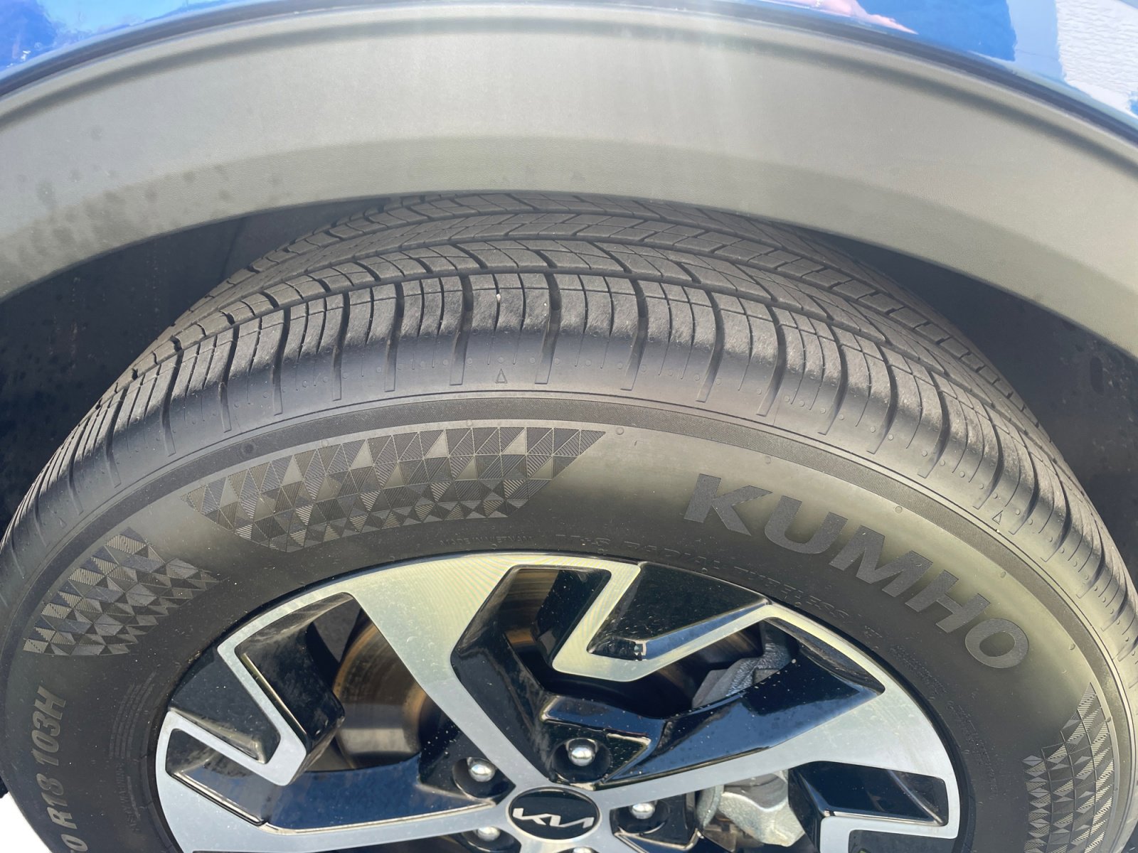 Used 2025 Kia Sportage EX image 23