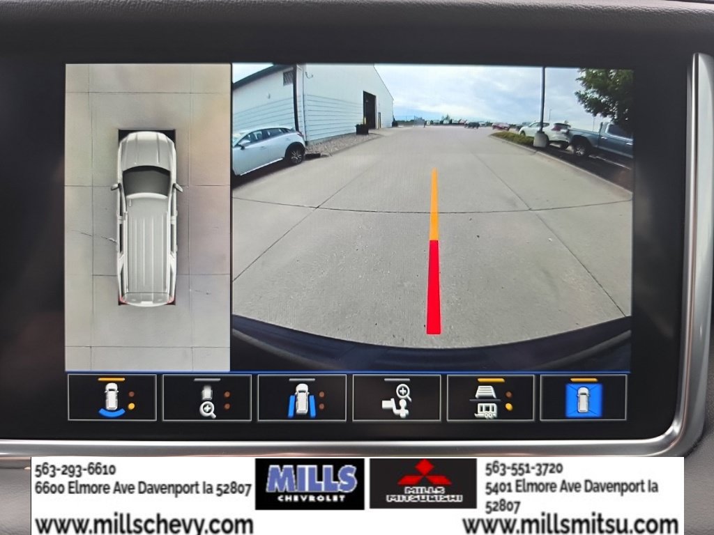Used 2022 GMC Yukon XL Denali AWD/4WD image 12