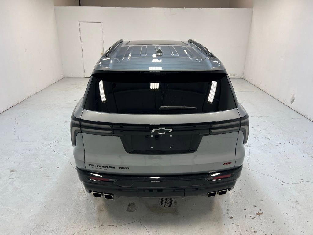 Used 2024 Chevrolet Traverse RS image 4