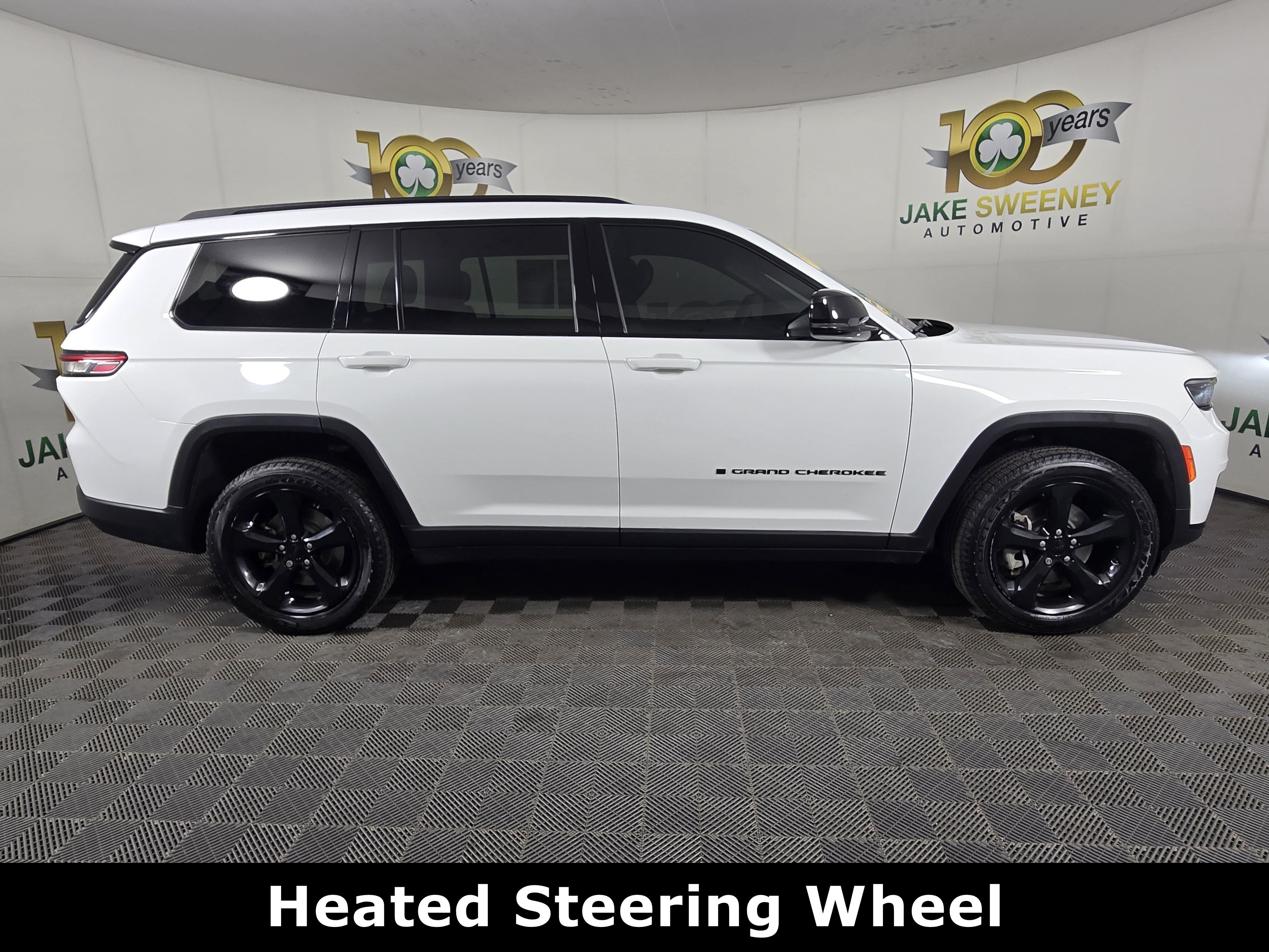 Certified 2023 Jeep Grand Cherokee L Laredo AWD/4WD image 11