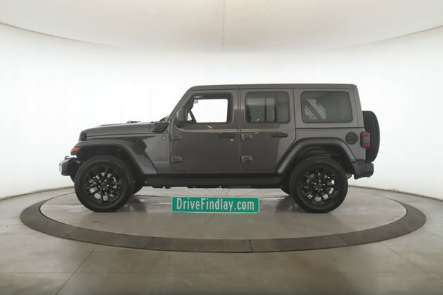 Used 2025 Jeep Wrangler Unlimited Sahara image 9
