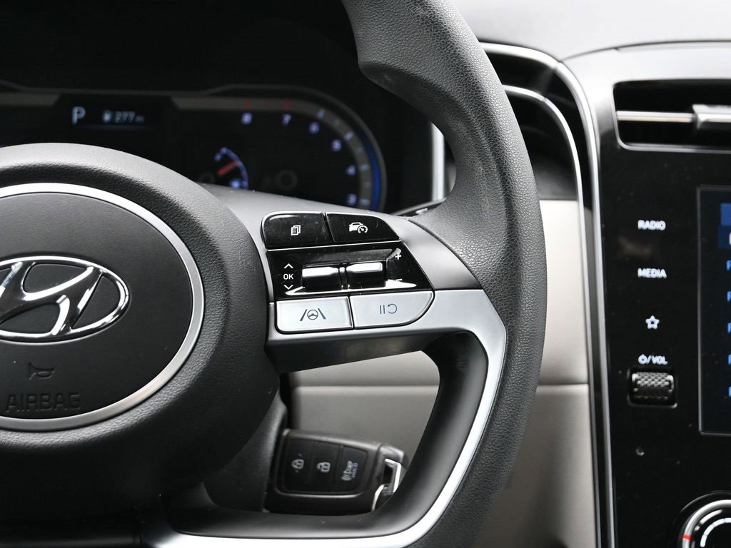 Used 2022 Hyundai Tucson SE image 45