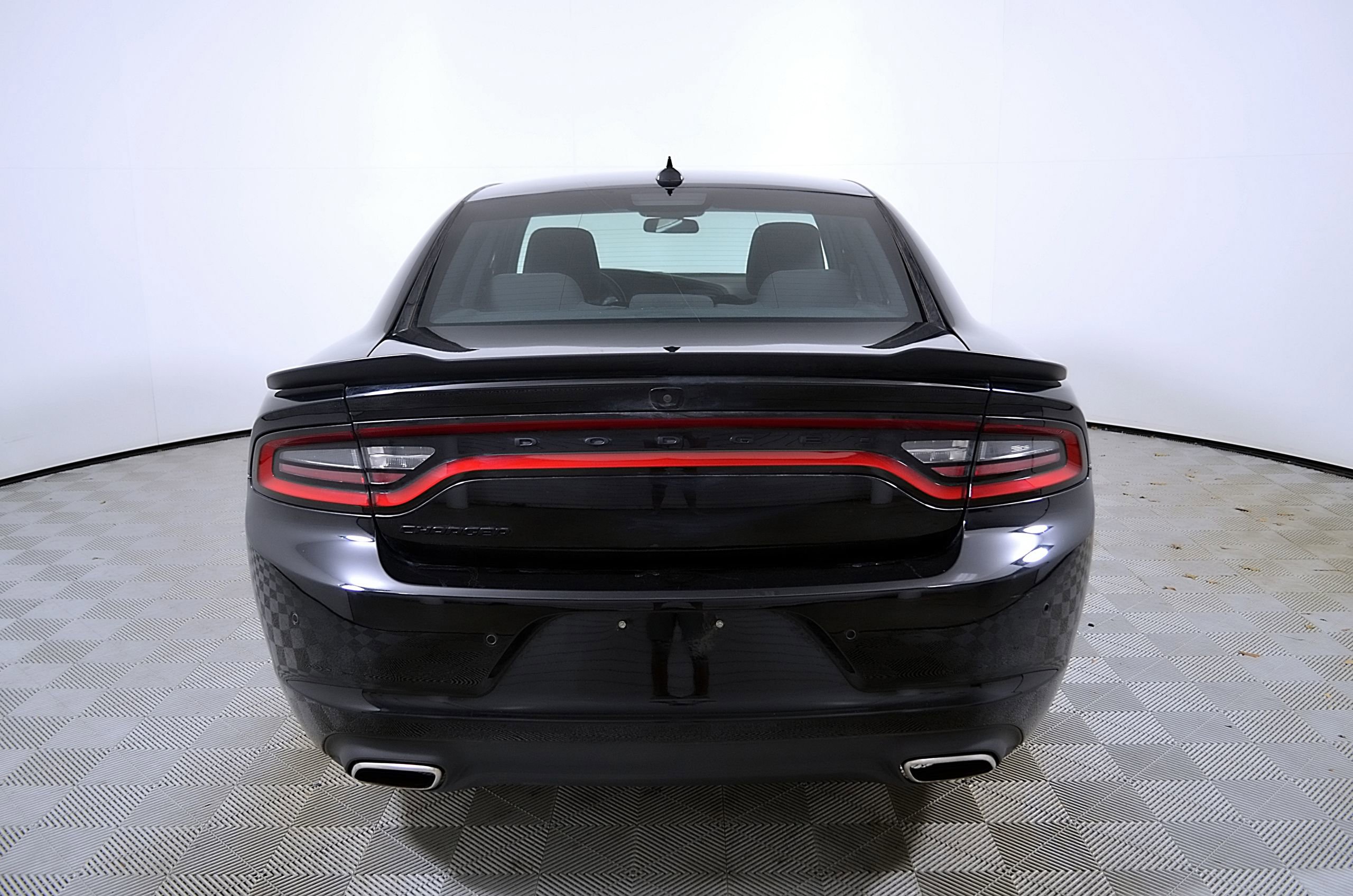 Used 2023 Dodge Charger SXT w/ Blacktop Package RWD image 8