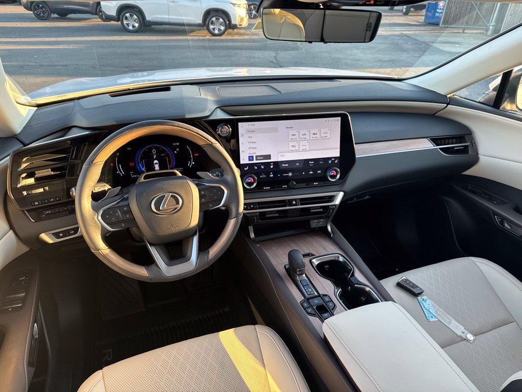 Used 2023 Lexus RX 350 Premium Plus w/ Cold Area Package AWD/4WD image 36