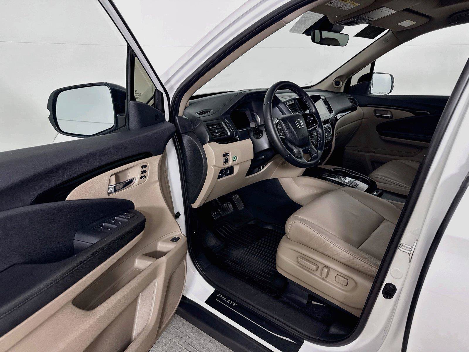Used 2021 Honda Pilot Touring image 3