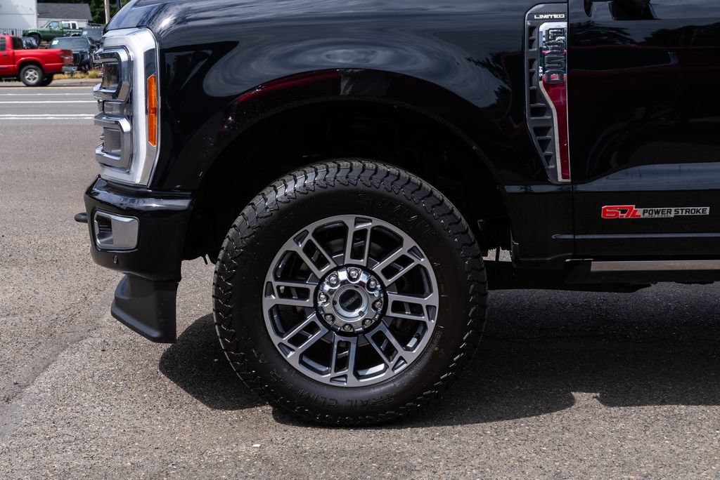 Used 2023 Ford F350 Limited w/ FX4 Off-Road Package AWD/4WD image 4