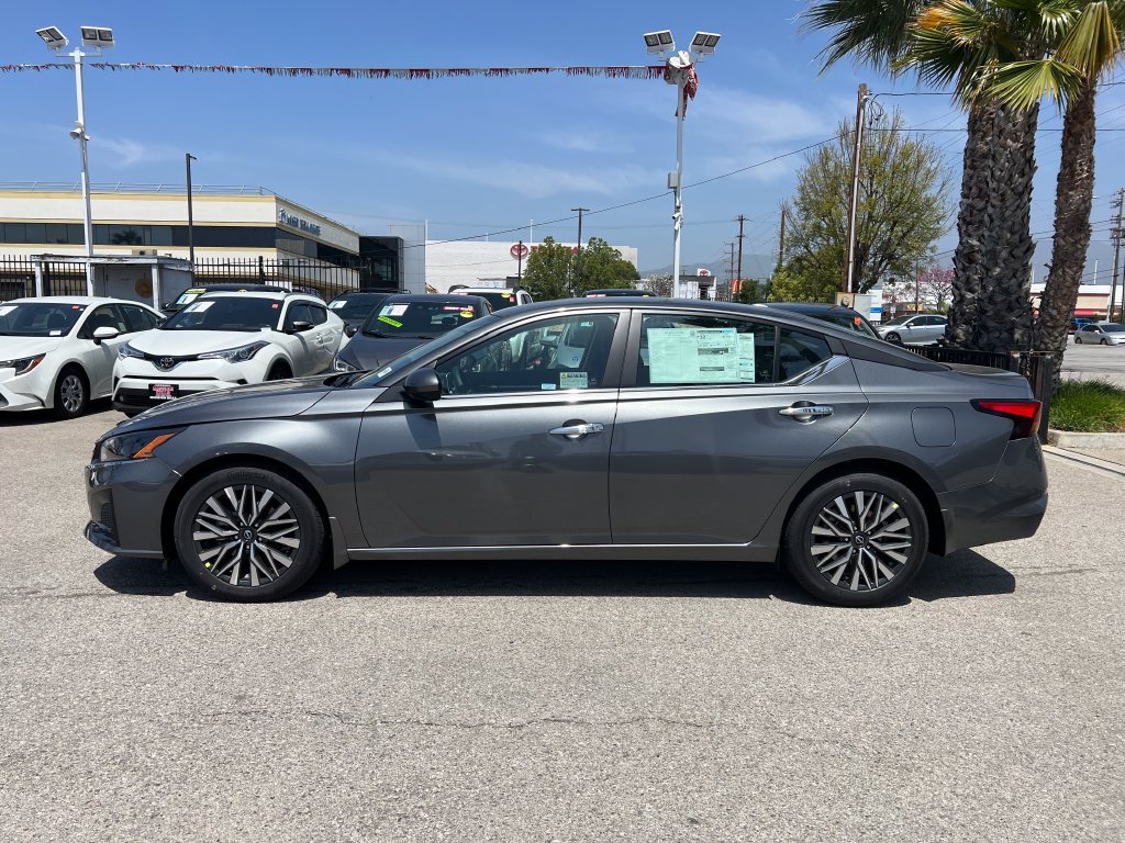 New 2026 Nissan Altima 2.5 SV FWD image 3