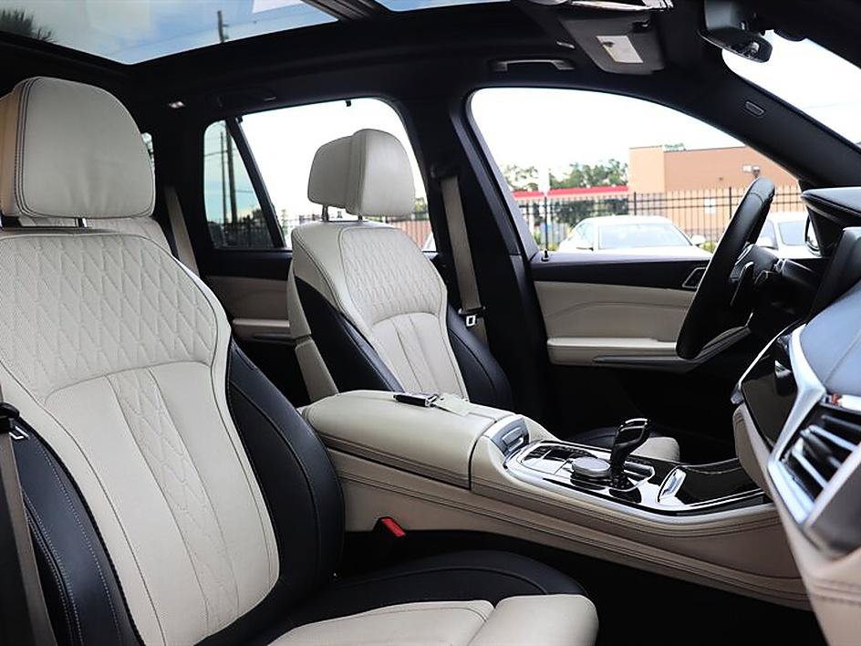 Used 2020 BMW X5 M50i w/ Executive Package AWD/4WD image 12