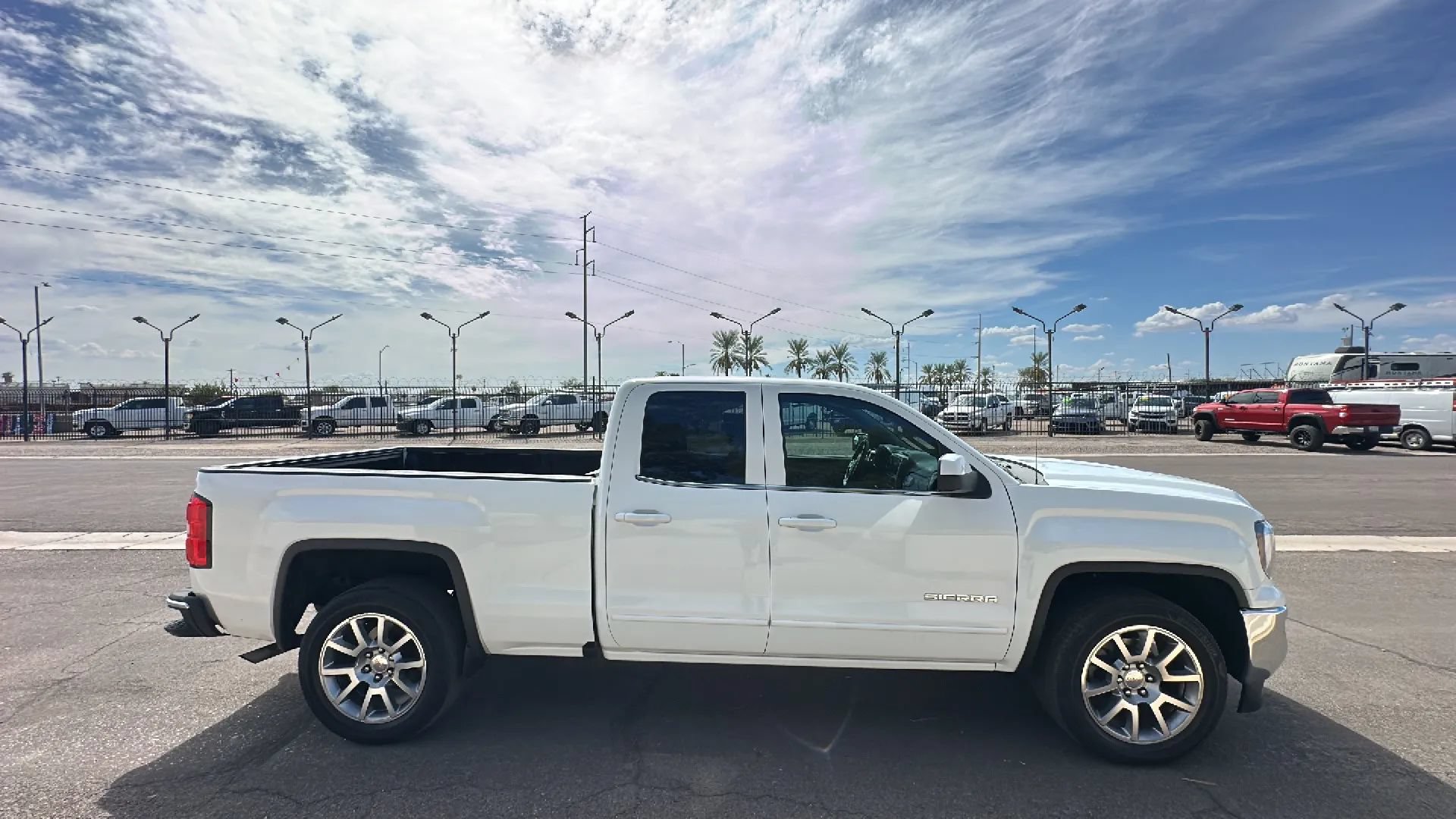 Used 2018 GMC Sierra 1500 SLE w/ SLE Value Package RWD image 6