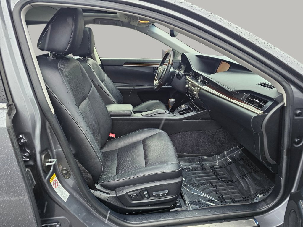 Used 2013 Lexus ES 350 w/ Luxury Pkg image 22