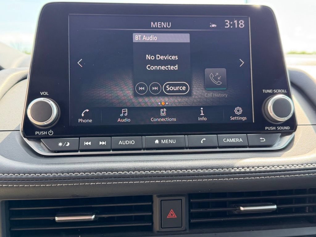 Used 2025 Nissan Rogue SV FWD image 25