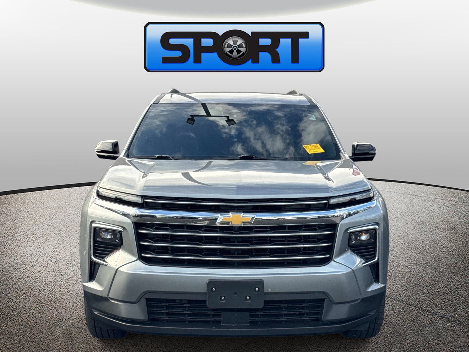 Used 2025 Chevrolet Traverse LT w/ Driver Confidence Package FWD image 2