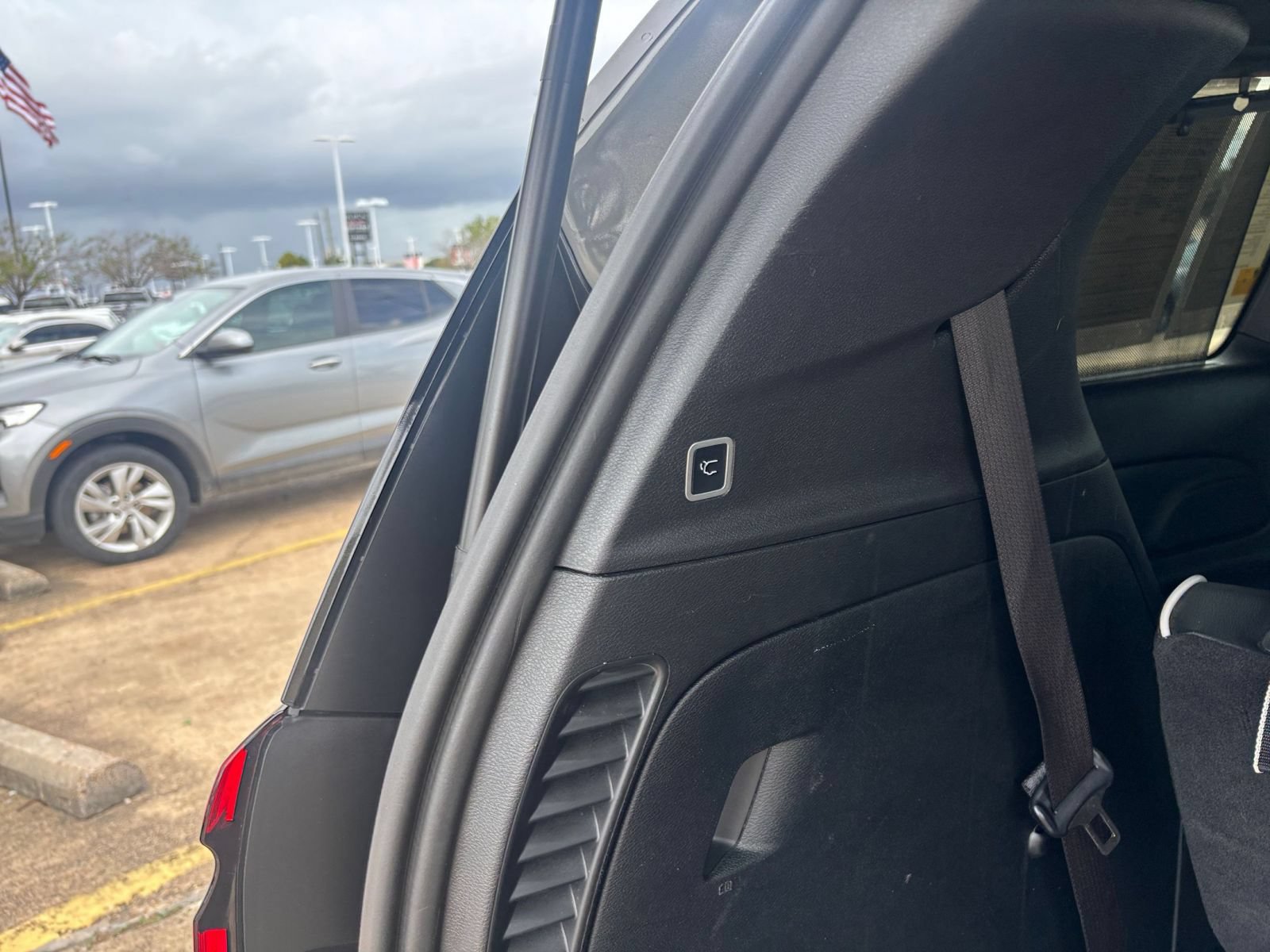Used 2025 Chrysler Pacifica Limited FWD image 24