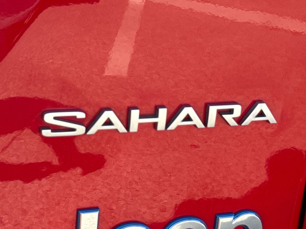 Certified 2022 Jeep Wrangler Unlimited Sahara w/ Cold Weather Group image 9