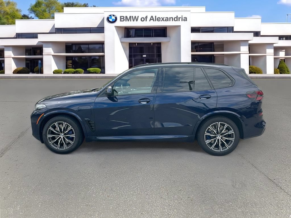 Used 2026 BMW X5 xDrive50e w/ M Sport Package AWD/4WD image 8