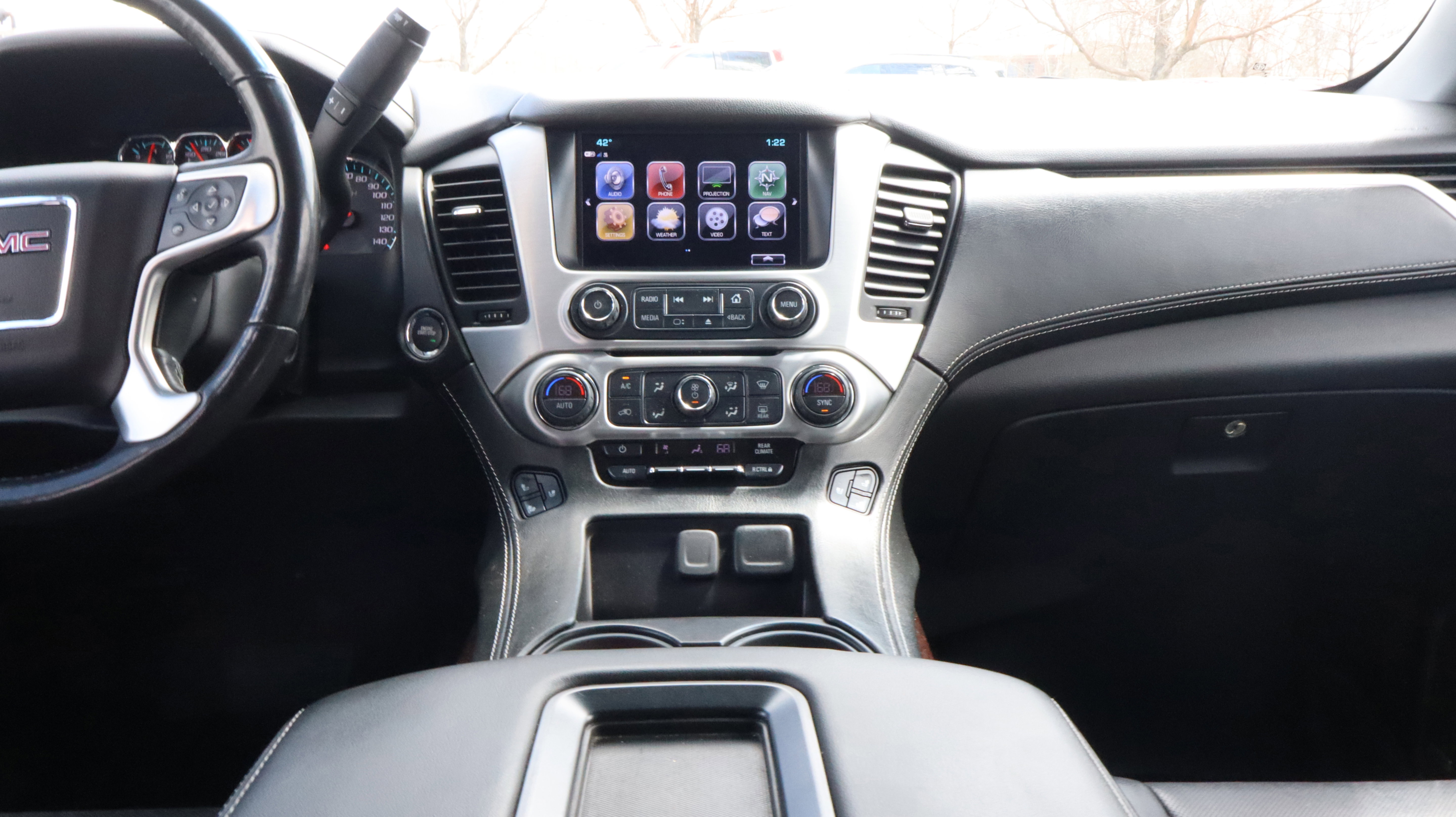 Used 2018 GMC Yukon SLT w/ Open Road Package AWD/4WD image 10