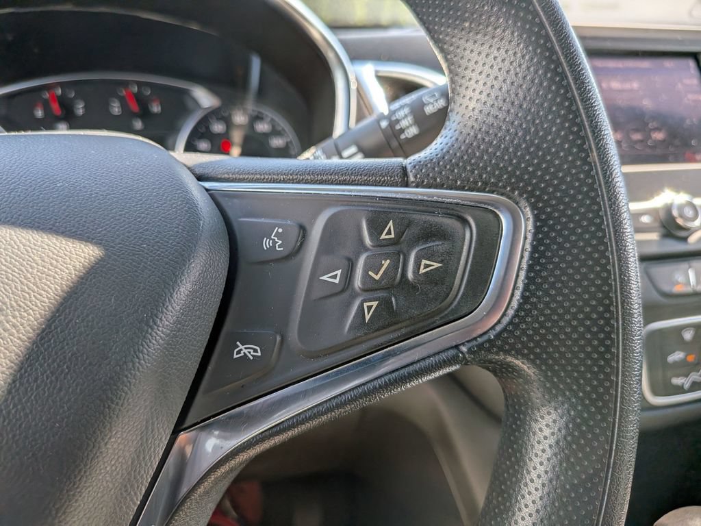 Used 2023 Chevrolet Equinox LT w/ LPO, Floor Liner Package AWD/4WD image 21
