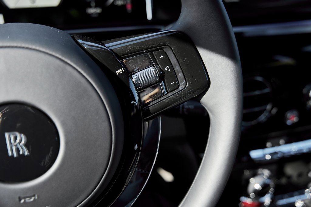 Used 2025 Rolls-Royce Phantom Sedan RWD image 70