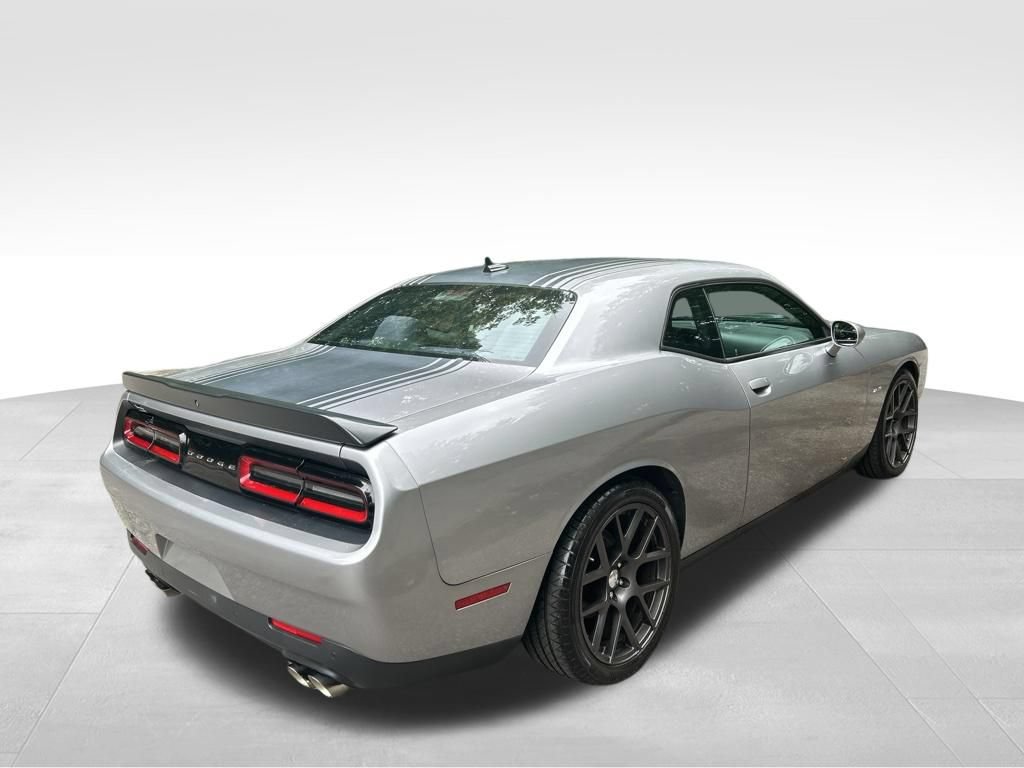 Used 2016 Dodge Challenger R/T RWD image 5