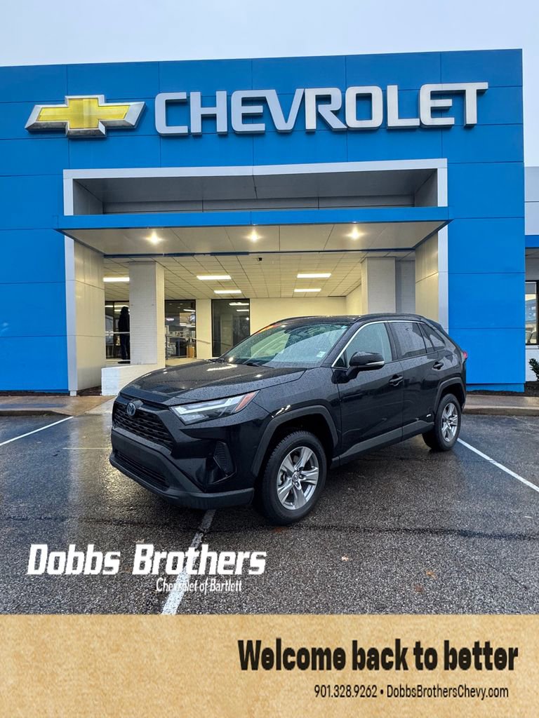 Used 2023 Toyota RAV4 XLE image 1