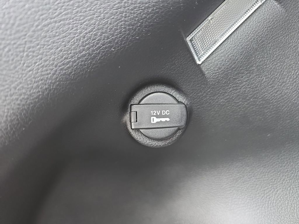 Used 2018 Jeep Compass Latitude w/ Cold Weather Group image 13