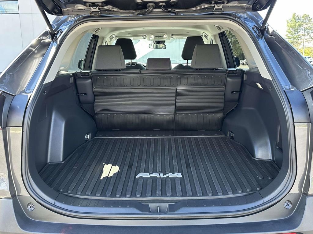 Used 2023 Toyota RAV4 XLE image 8