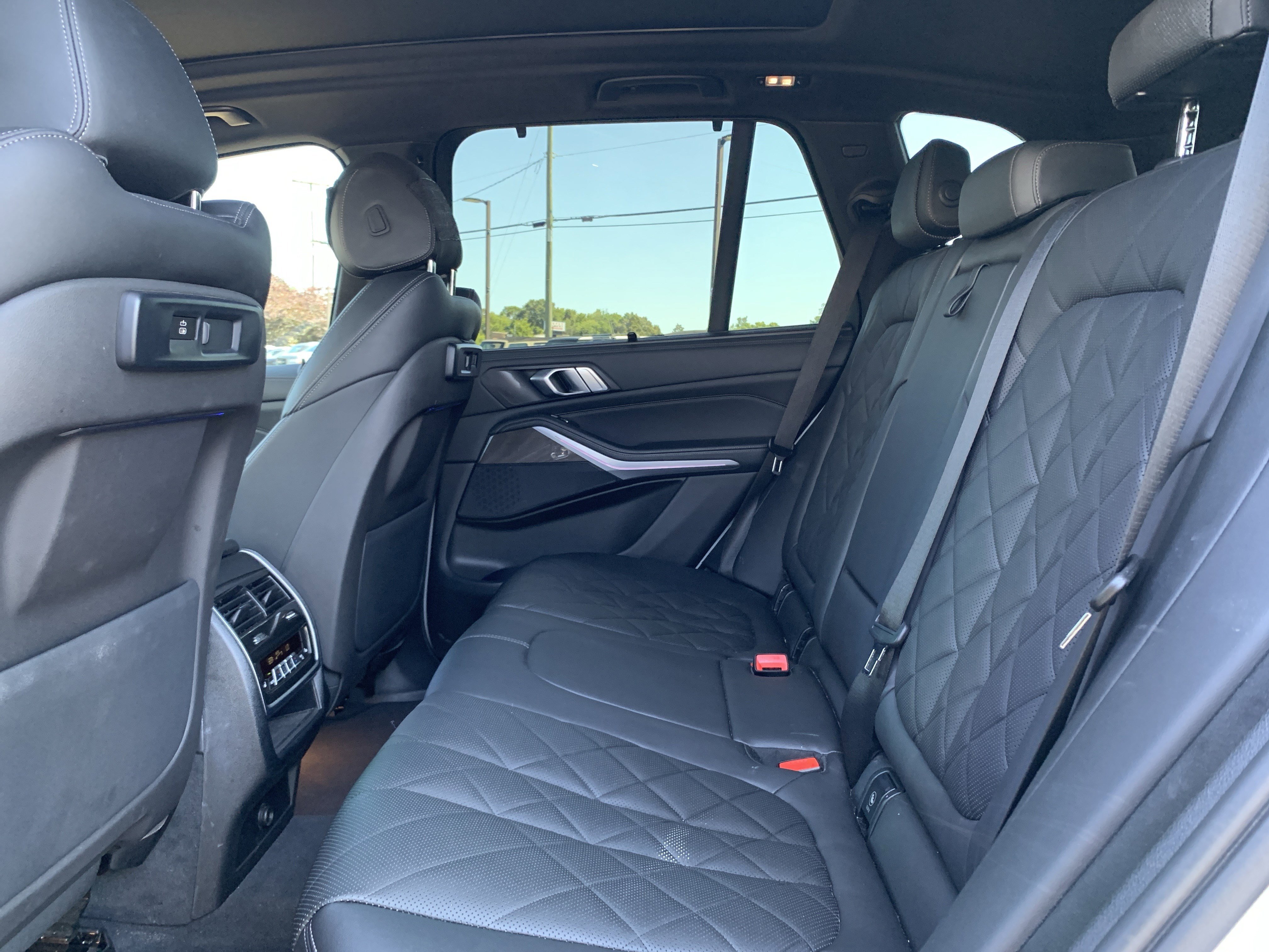 Used 2023 BMW X5 xDrive40i w/ Executive Package AWD/4WD image 32