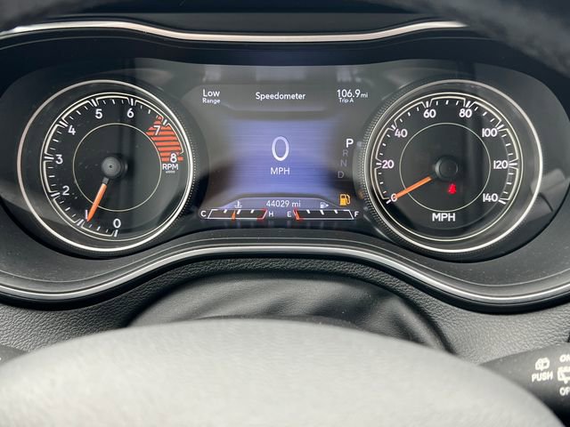 Used 2020 Jeep Cherokee Trailhawk w/ Cold Weather Group AWD/4WD image 21