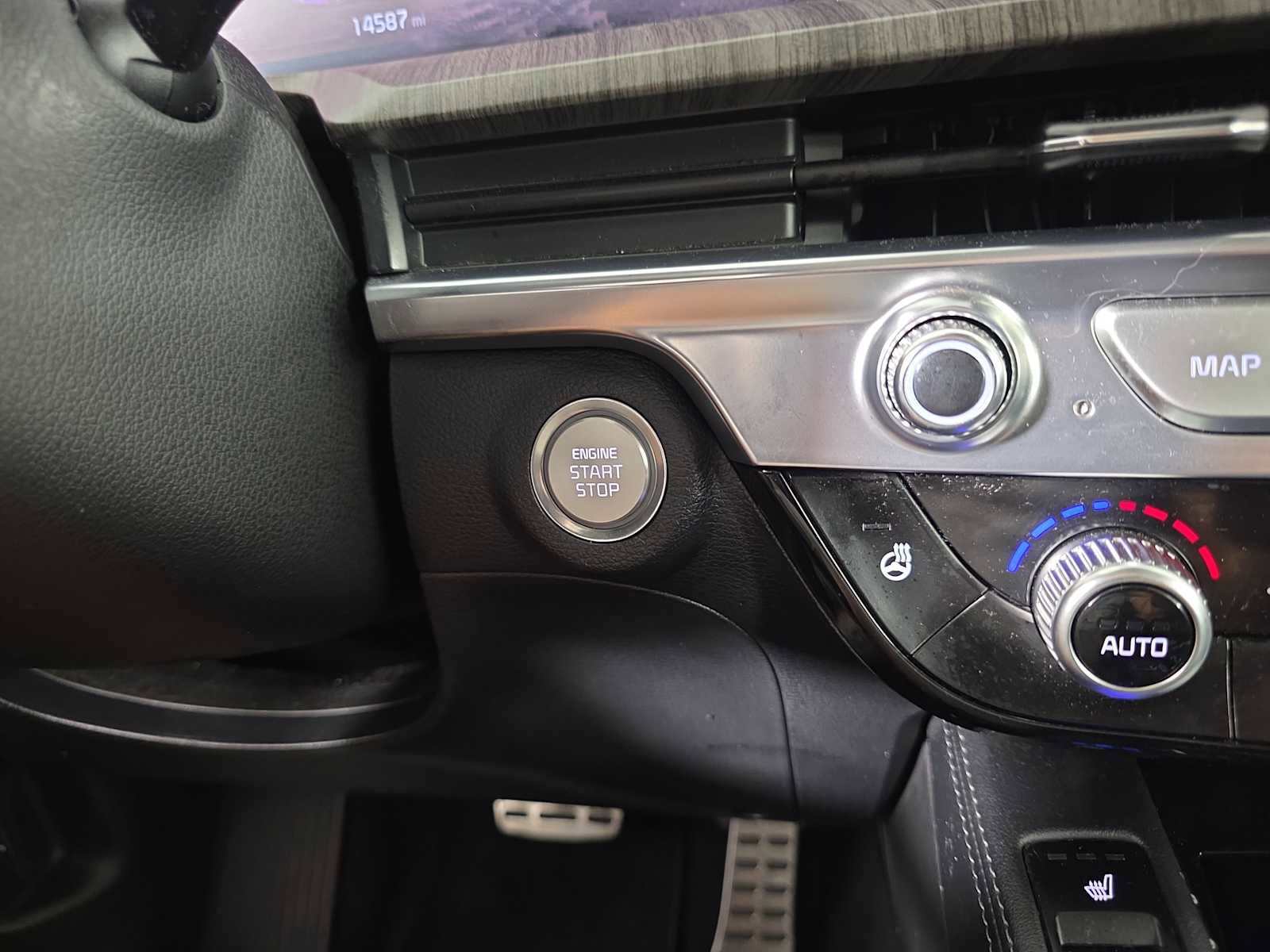 Used 2024 Kia Telluride SX w/ Towing Package image 36