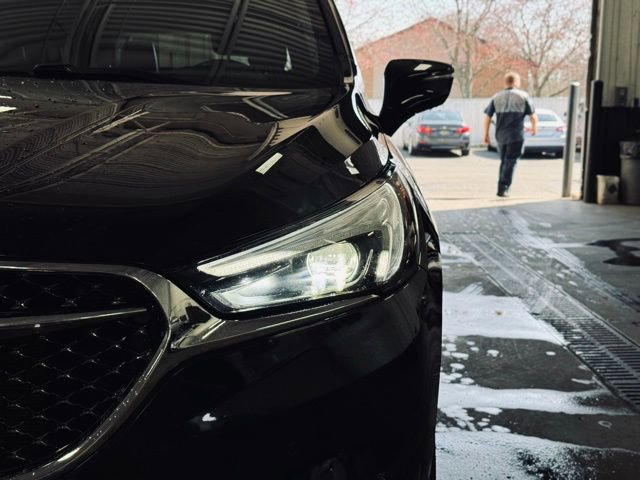 Used 2020 Buick Enclave Avenir w/ Avenir Technology Package image 3