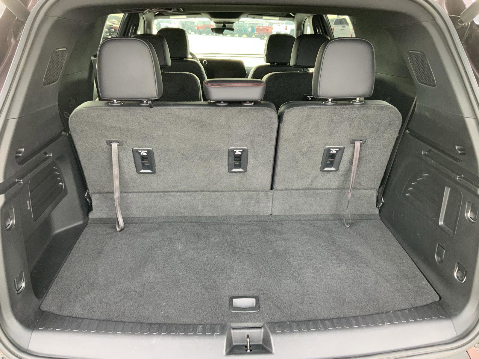 Used 2024 Chevrolet Traverse Z71 w/ Enhanced Driving Package image 11