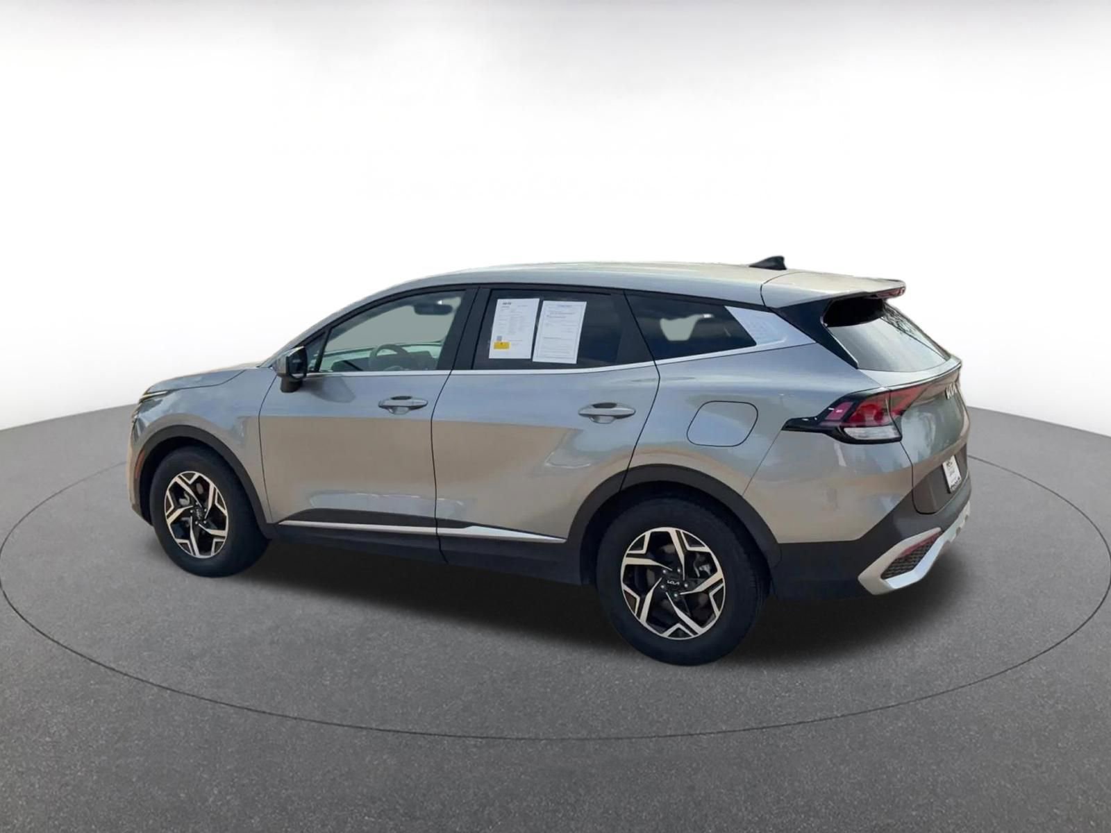 Used 2024 Kia Sportage LX image 11