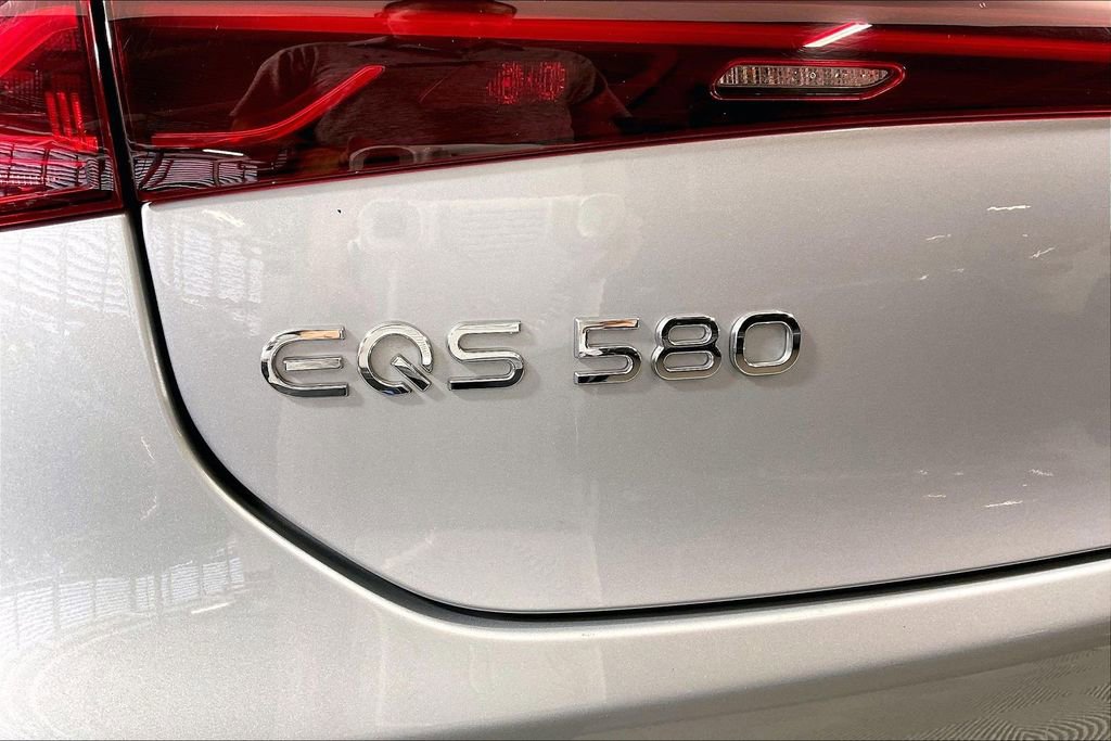 Used 2022 Mercedes-Benz EQS 580 4MATIC Sedan image 7