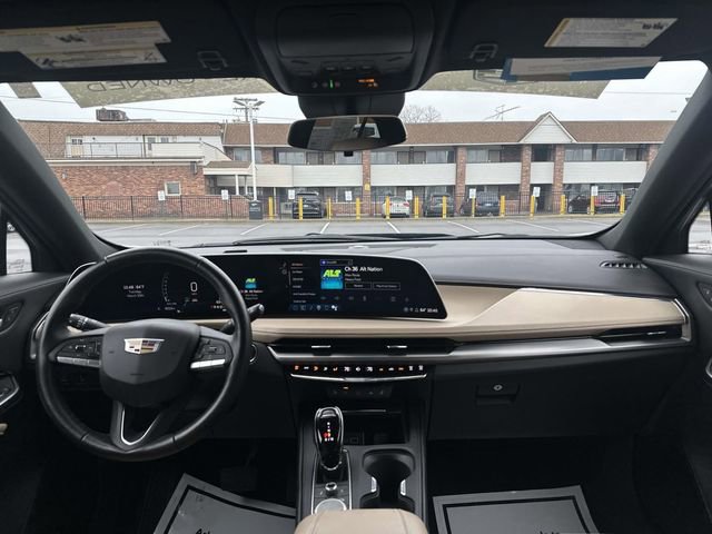 Certified 2024 Cadillac XT4 Luxury w/ Cold Weather Package image 67