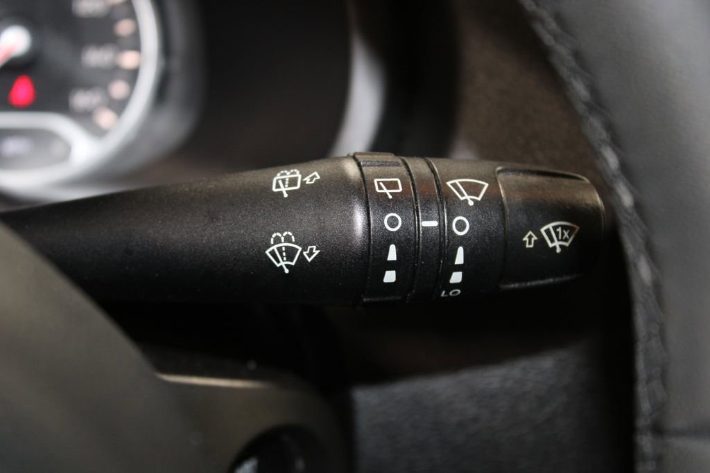 Used 2019 Jeep Renegade Latitude image 37