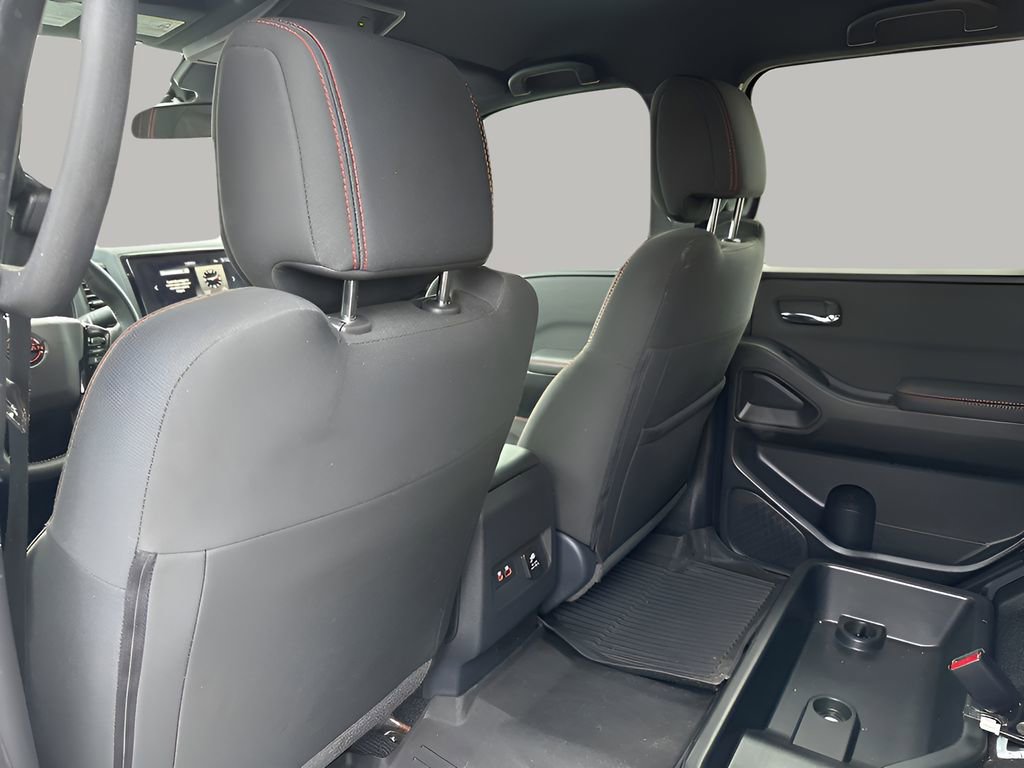 Used 2024 Nissan Frontier PRO-4X w/ Pro Convenience Package image 17