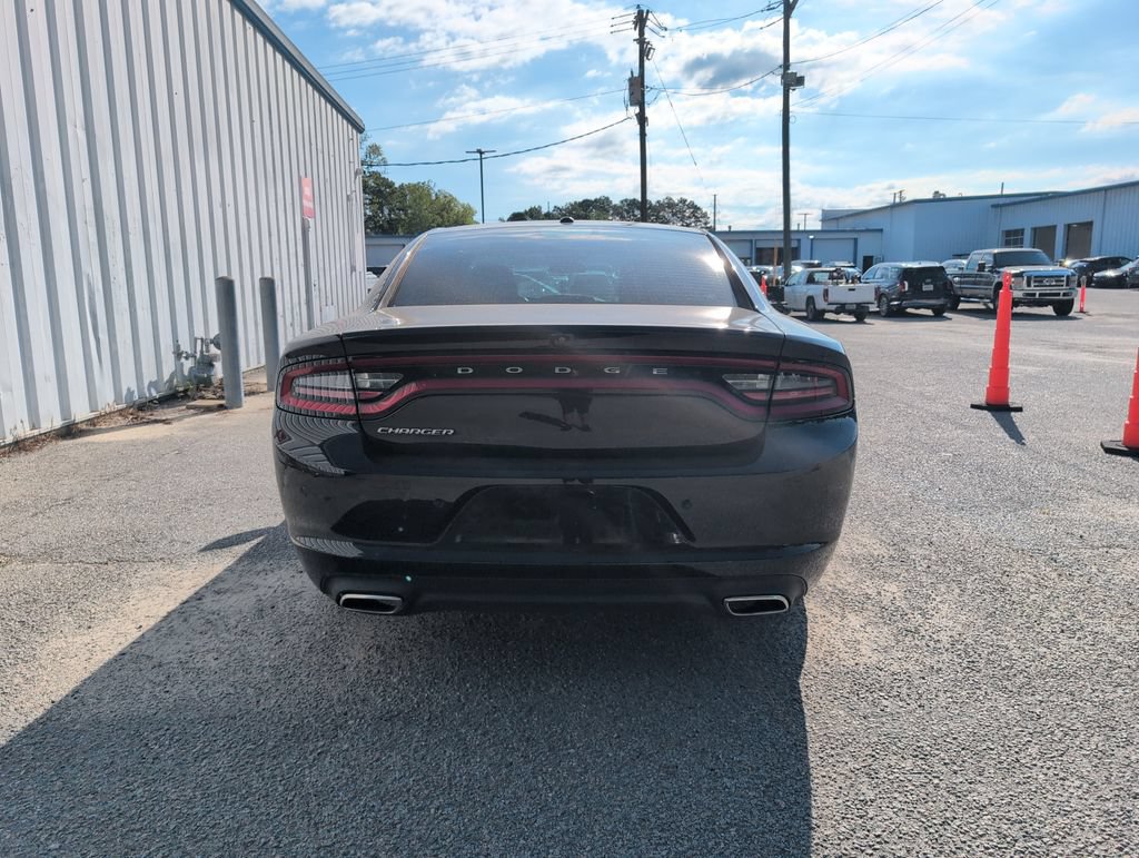 Used 2022 Dodge Charger SXT w/ Driver Convenience Group RWD image 7