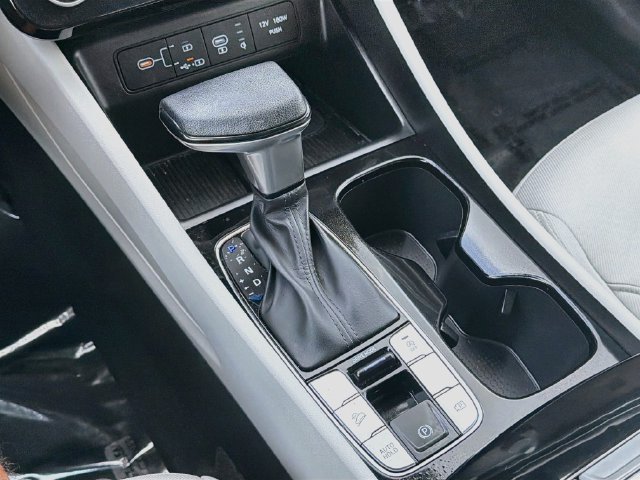 Certified 2025 Hyundai Tucson SEL FWD image 17
