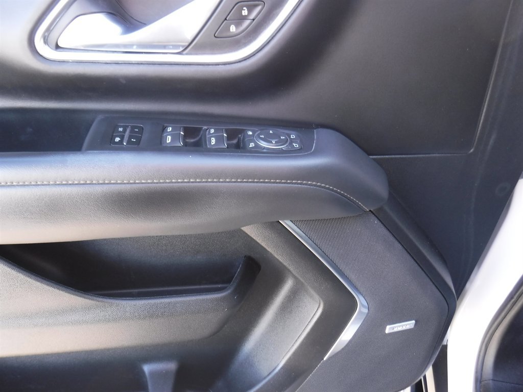 Used 2023 Chevrolet Suburban High Country image 15