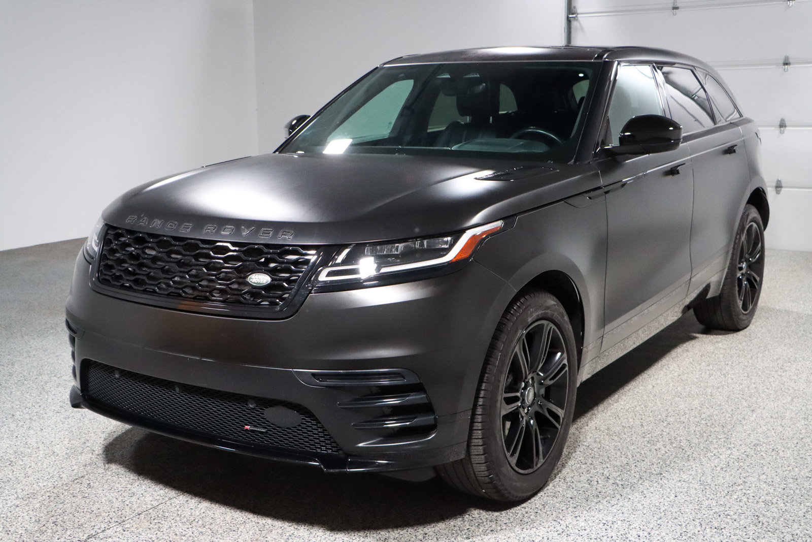 Used 2023 Land Rover Range Rover Velar R-Dynamic S AWD/4WD image 32