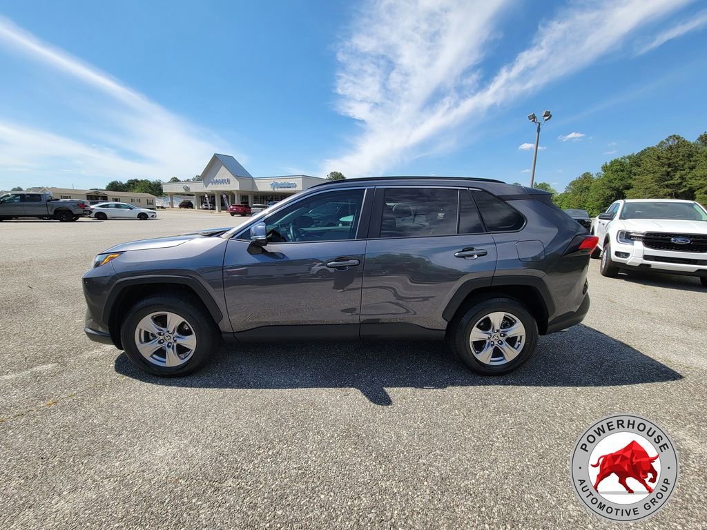 Used 2023 Toyota RAV4 XLE w/ Convenience Package FWD image 3