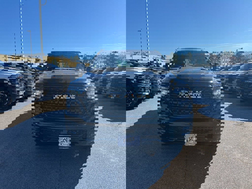 New 2026 RAM 1500 4x4 Crew Cab image 2