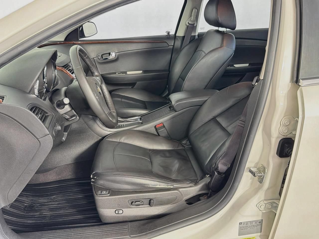 Used 2012 Chevrolet Malibu LTZ FWD image 31