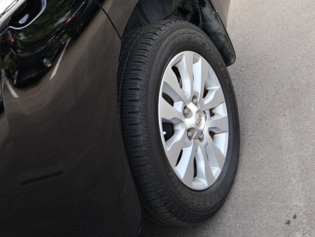Used 2019 Toyota Sequoia Platinum AWD/4WD image 39