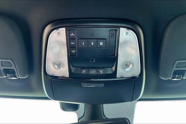 Used 2021 Dodge Durango R/T w/ Technology Group AWD/4WD image 15