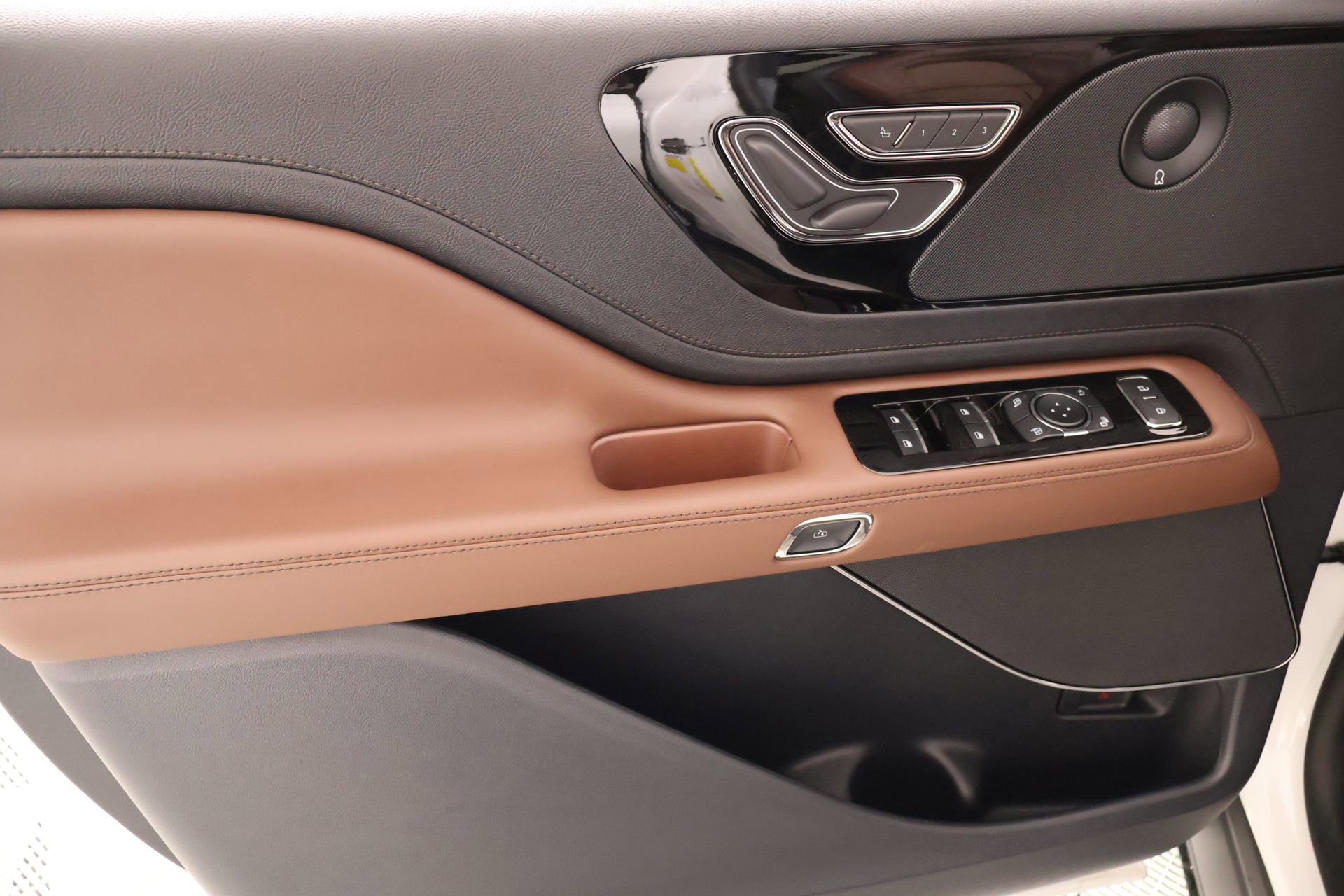 New 2026 Lincoln Aviator Reserve image 17