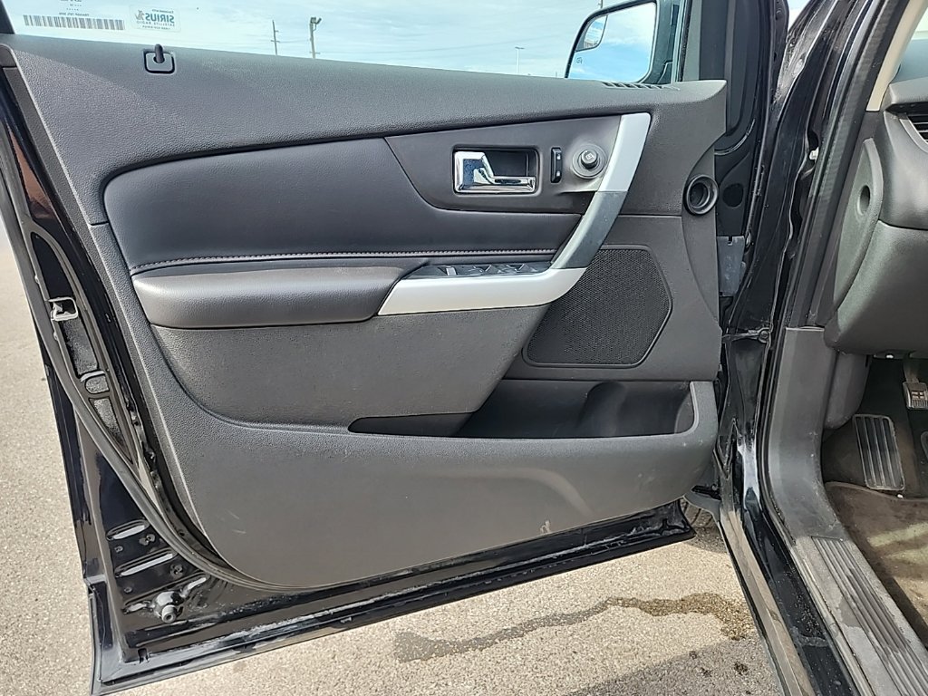 Used 2014 Ford Edge SEL AWD/4WD image 24
